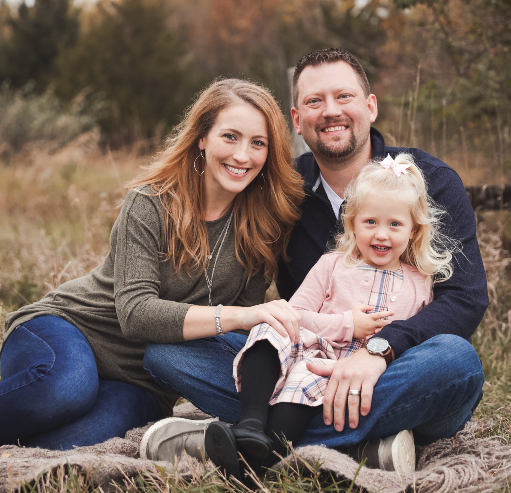 Fall, Holiday and Christmas Mini Sessions. 2022 Kansas City Mini Session